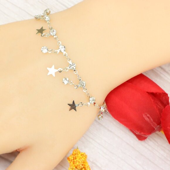 "Trendy Handmade Bracelet – A Thoughtful Gift for Girls & Women | UNVRC1314 - Picture 4 of 10